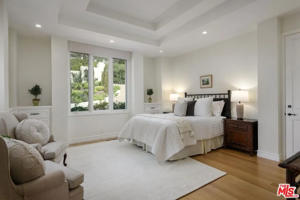 Santa Barbara, California 93108, United States, 5 Bedrooms Bedrooms, ,7 BathroomsBathrooms,Residential,Active,158723