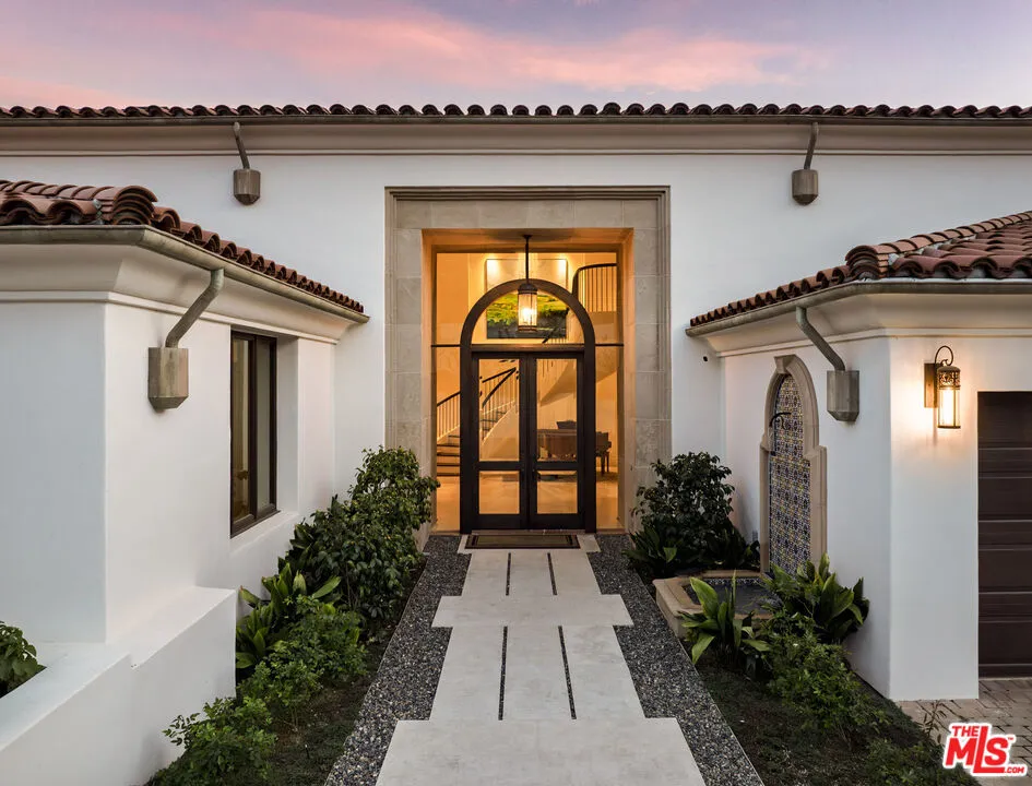 Santa Barbara, California 93108, United States, 5 Bedrooms Bedrooms, ,7 BathroomsBathrooms,Residential,Active,158723