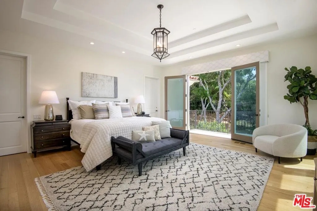 Santa Barbara, California 93108, United States, 5 Bedrooms Bedrooms, ,7 BathroomsBathrooms,Residential,Active,158723