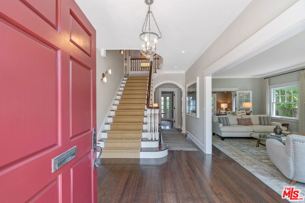 236 S Irving Boulevard