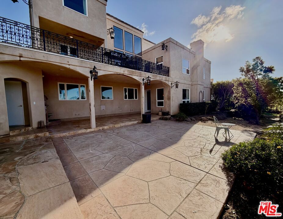 10827 Pacific View Drive