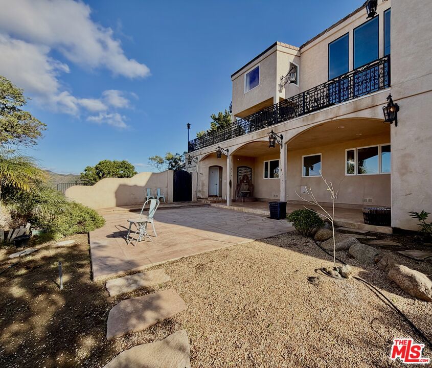 10827 Pacific View Drive