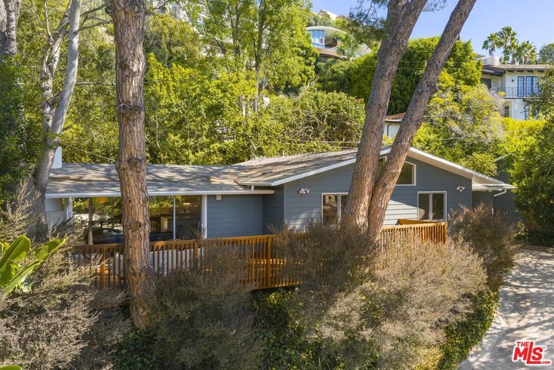 2856 Nichols Canyon Road