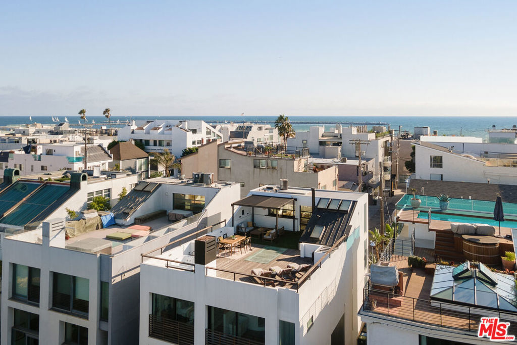 Properties 3 5106 Pacific Avenue