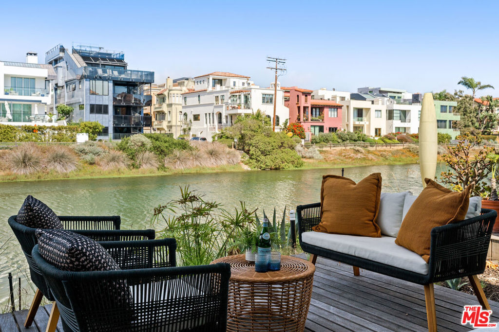 Properties 1 5106 Pacific Avenue