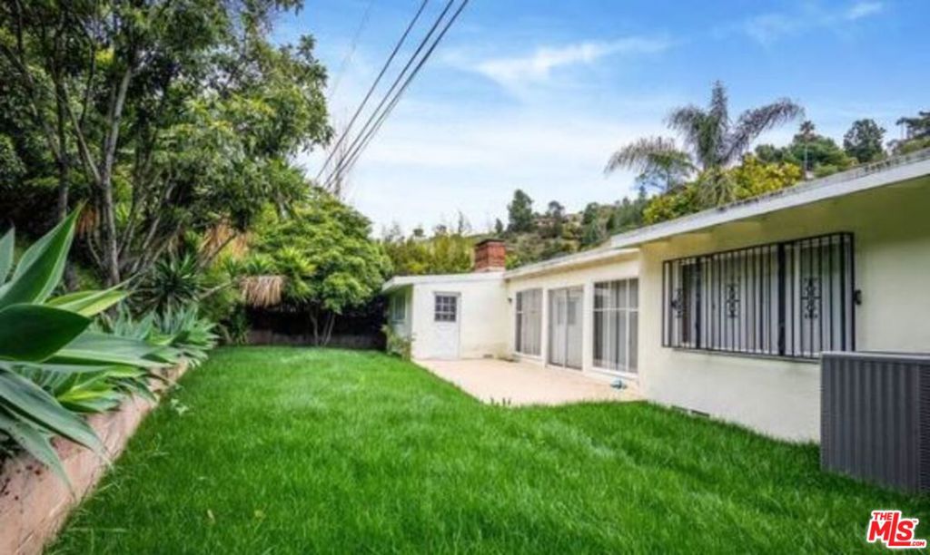 1555 San Ysidro Drive