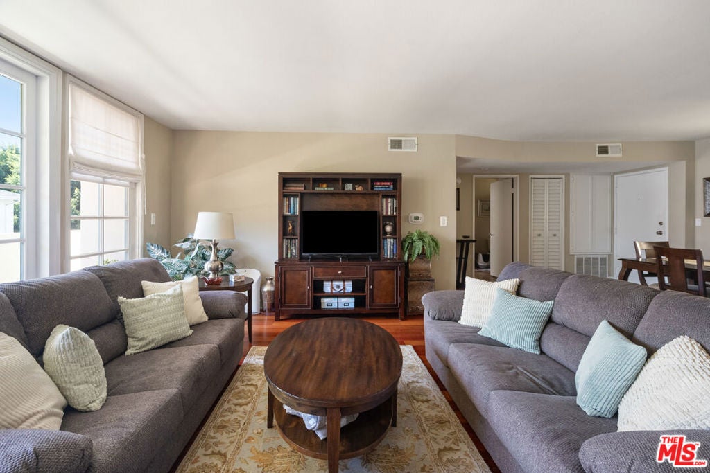 1430 Colby Avenue 102