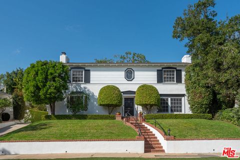 141 Barlock Avenue Los Angeles CA 90049