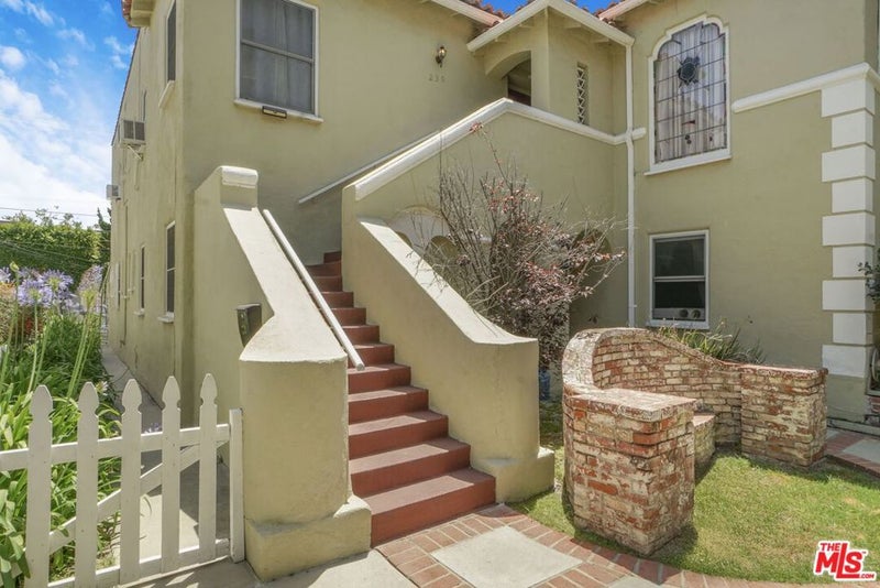 228 S Spalding Drive