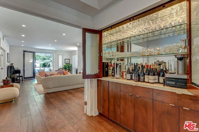 148 S Crescent Drive 101