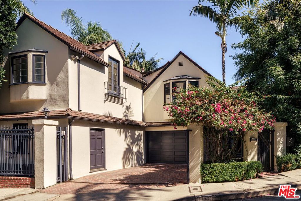 7064 La Presa Drive