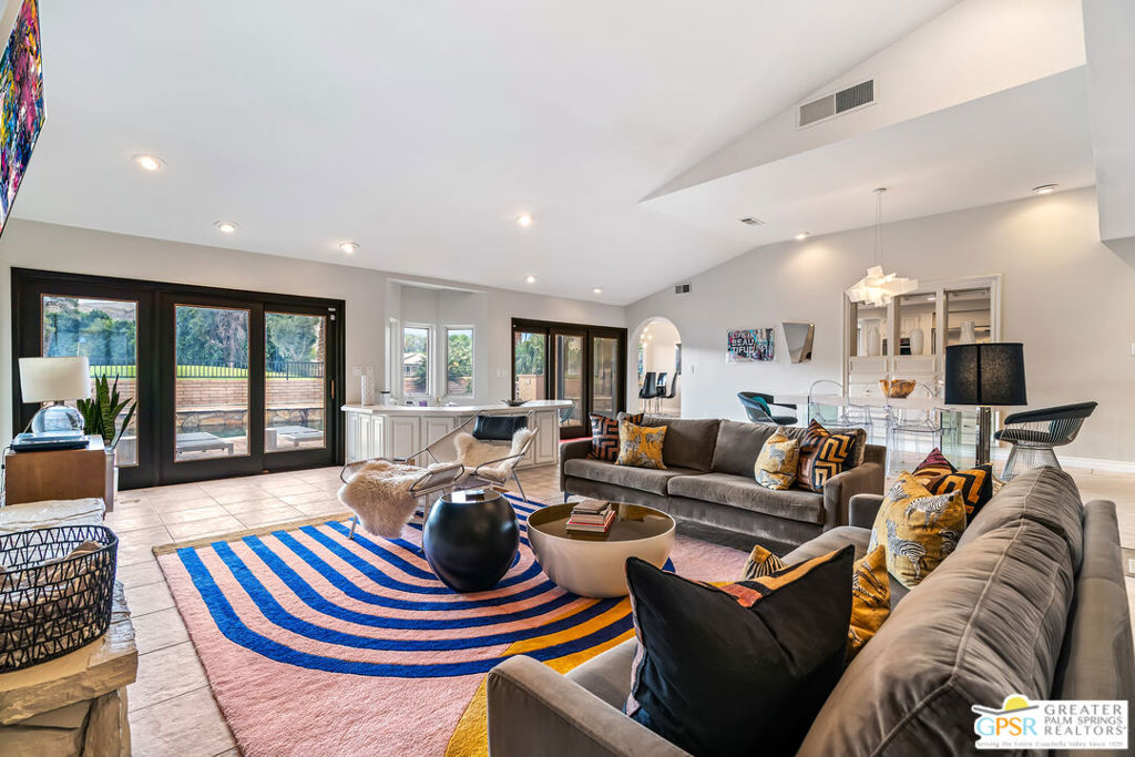 5365 E Cherry Hills Drive