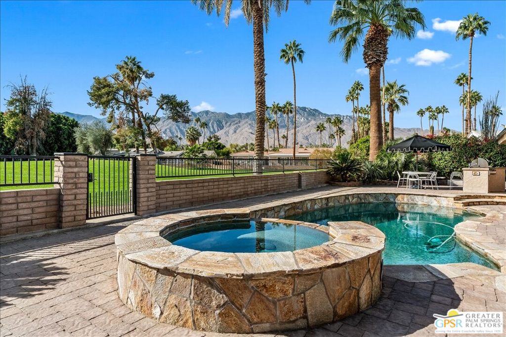5365 E Cherry Hills Drive