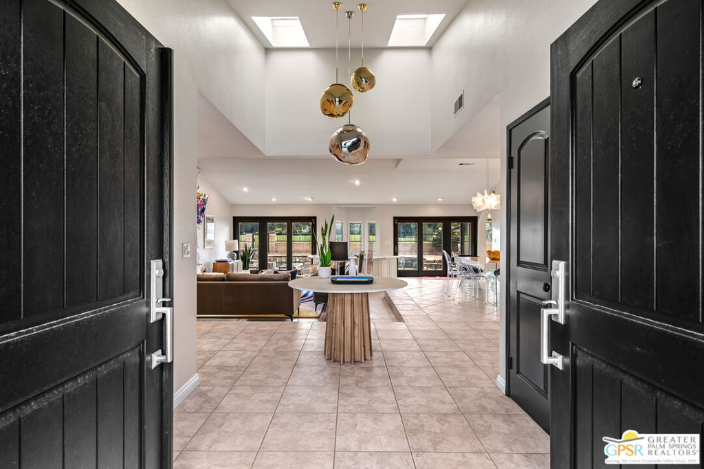 5365 E Cherry Hills Drive