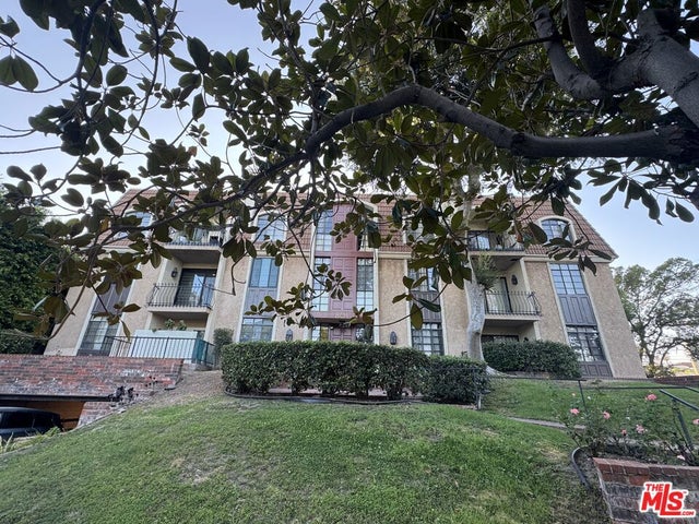 801 S Plymouth Boulevard 302 #302, Los Angeles