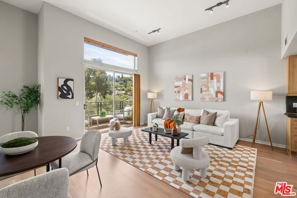 2397 Silver Lake Boulevard 22