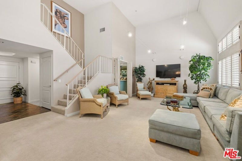 4235 Mary Ellen Avenue 303