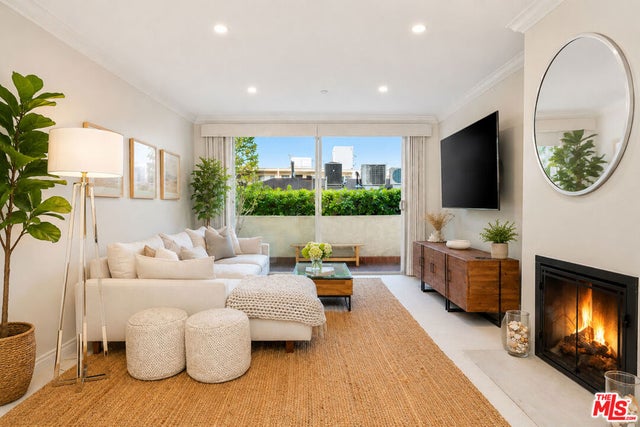 125 Montana Avenue 204 #204, Santa Monica