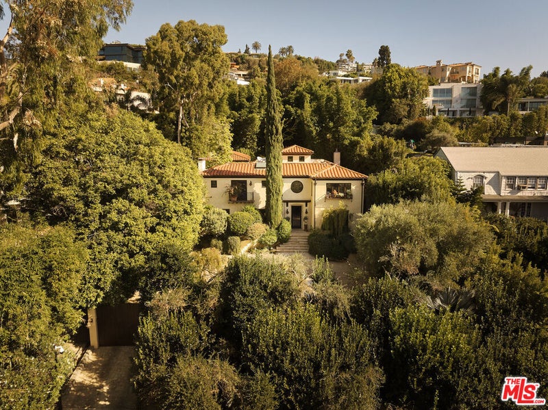 1164 N Doheny Drive