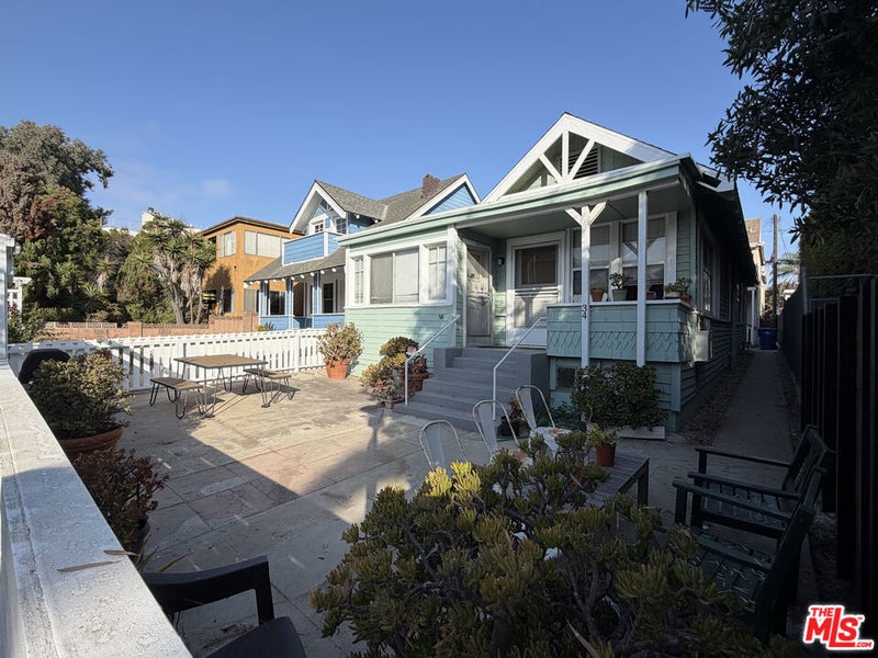 34 Dudley Avenue