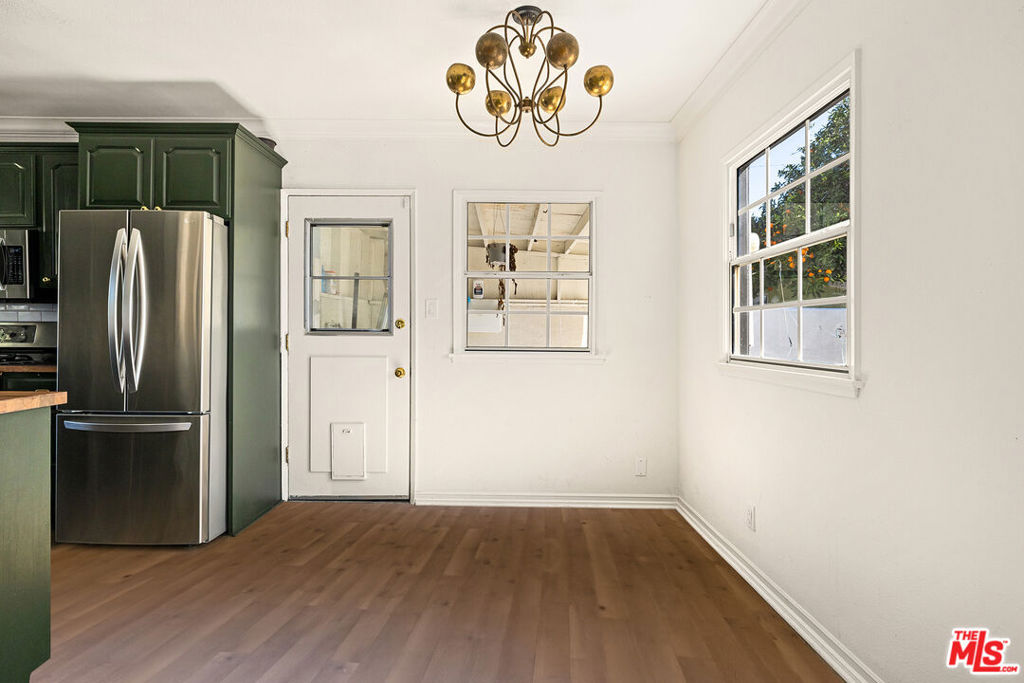 19432 Hartland Street