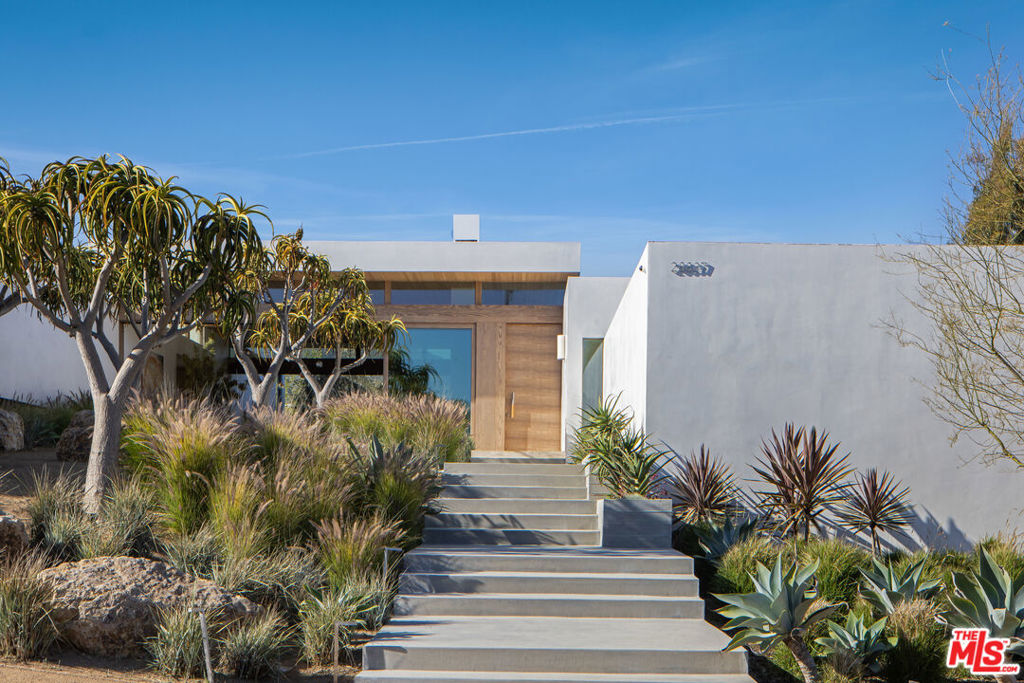 Properties 4 28837 Selfridge Drive