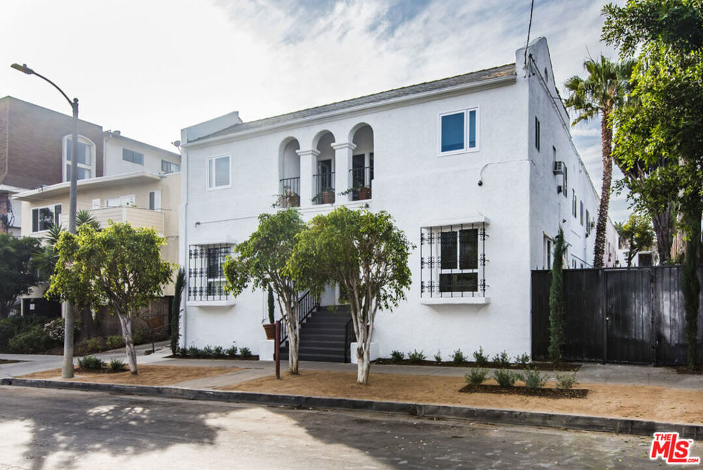 1439 N Curson Avenue