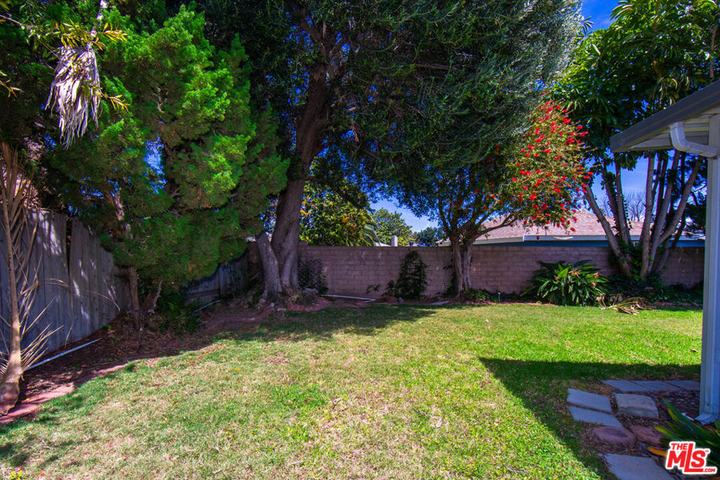 1956 Leven Avenue