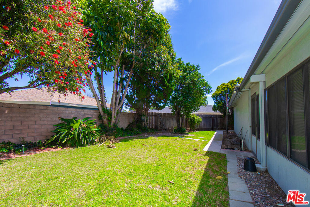 1956 Leven Avenue