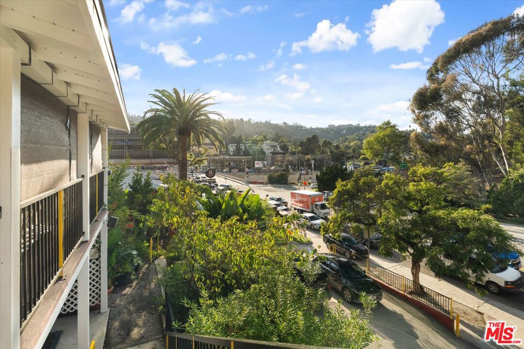 3234 Barham Boulevard