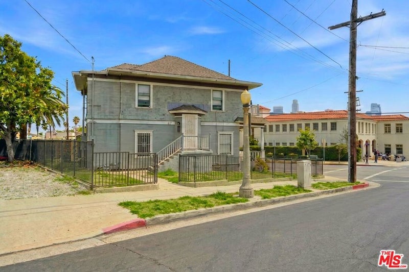 600 E Edgeware Road