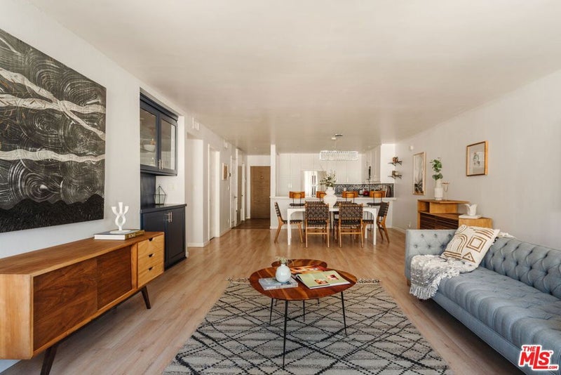 1559 Winona Boulevard F2