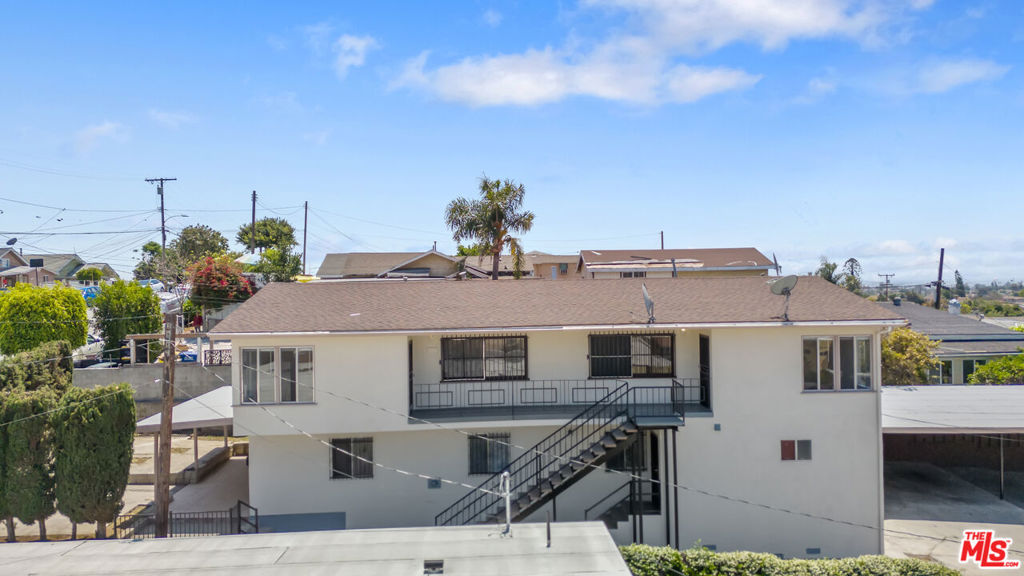 Properties 1 945 N Ditman Avenue