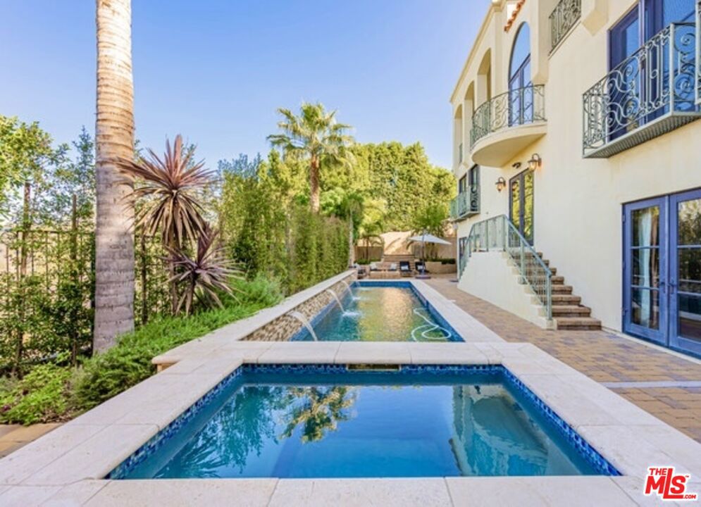 3110 Benedict Canyon Drive