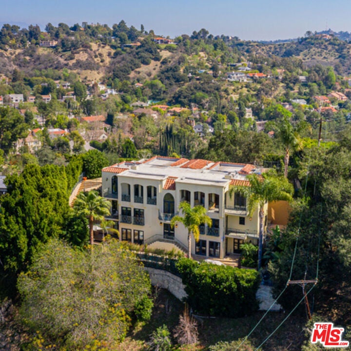 3110 Benedict Canyon Drive