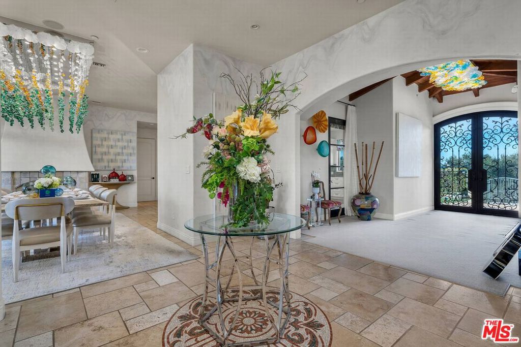 3110 Benedict Canyon Drive