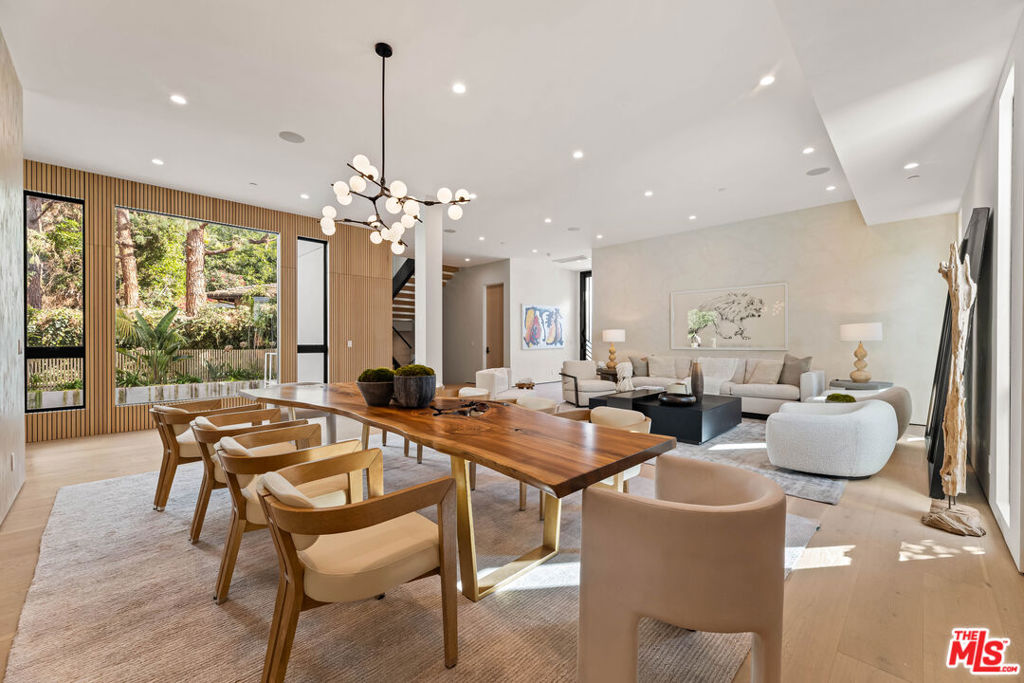 11929 Brentwood Grove Drive