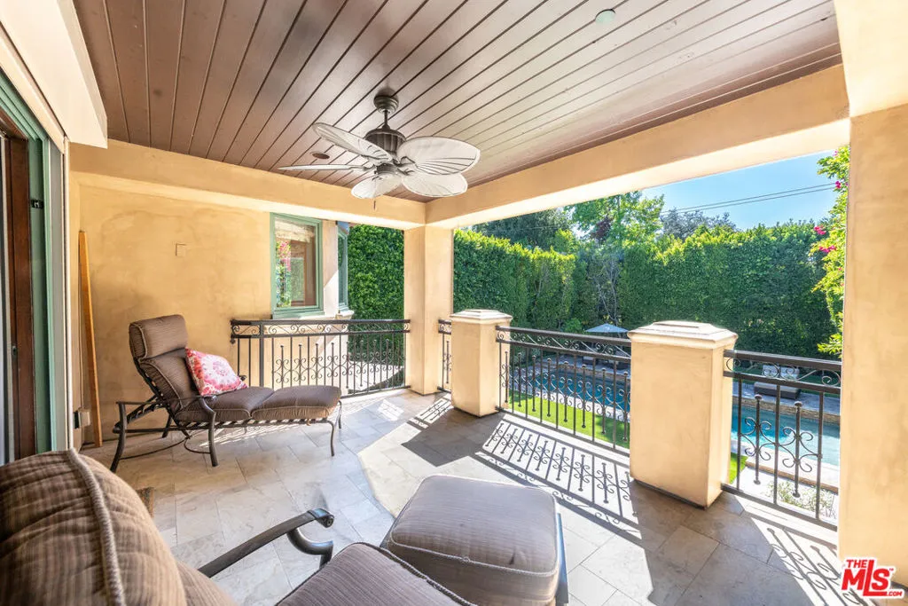 Encino, California 91316, United States, 5 Bedrooms Bedrooms, ,5 BathroomsBathrooms,Residential,Active,201569