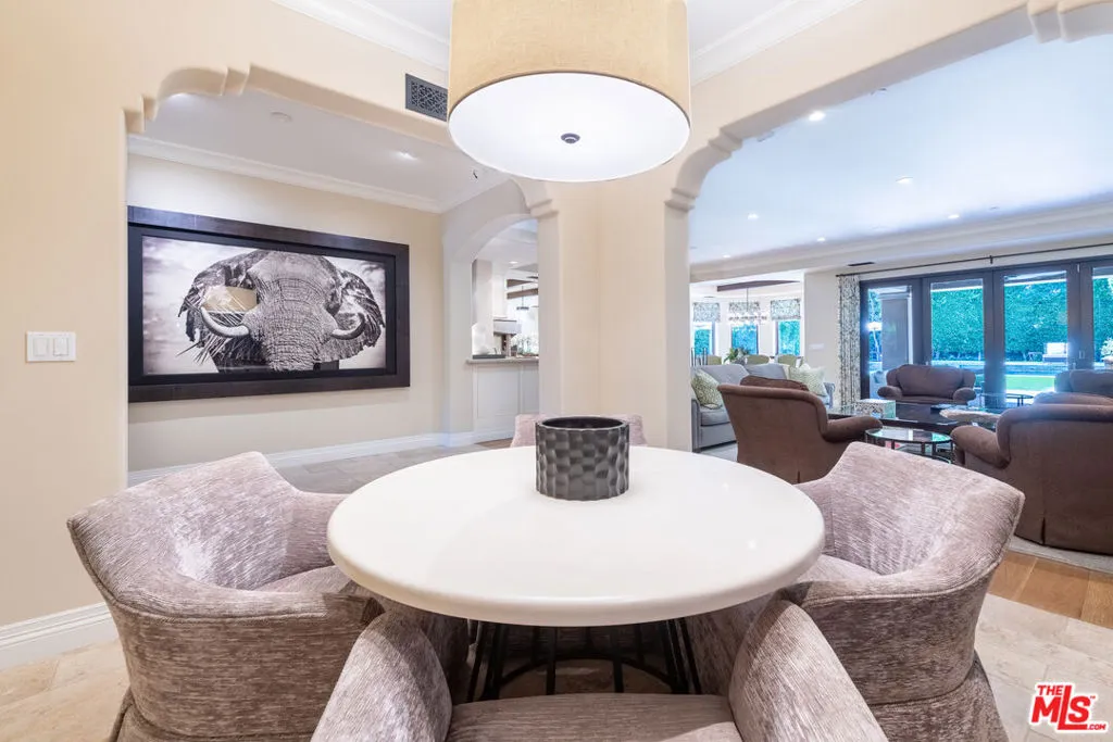 Encino, California 91316, United States, 5 Bedrooms Bedrooms, ,5 BathroomsBathrooms,Residential,Active,201569