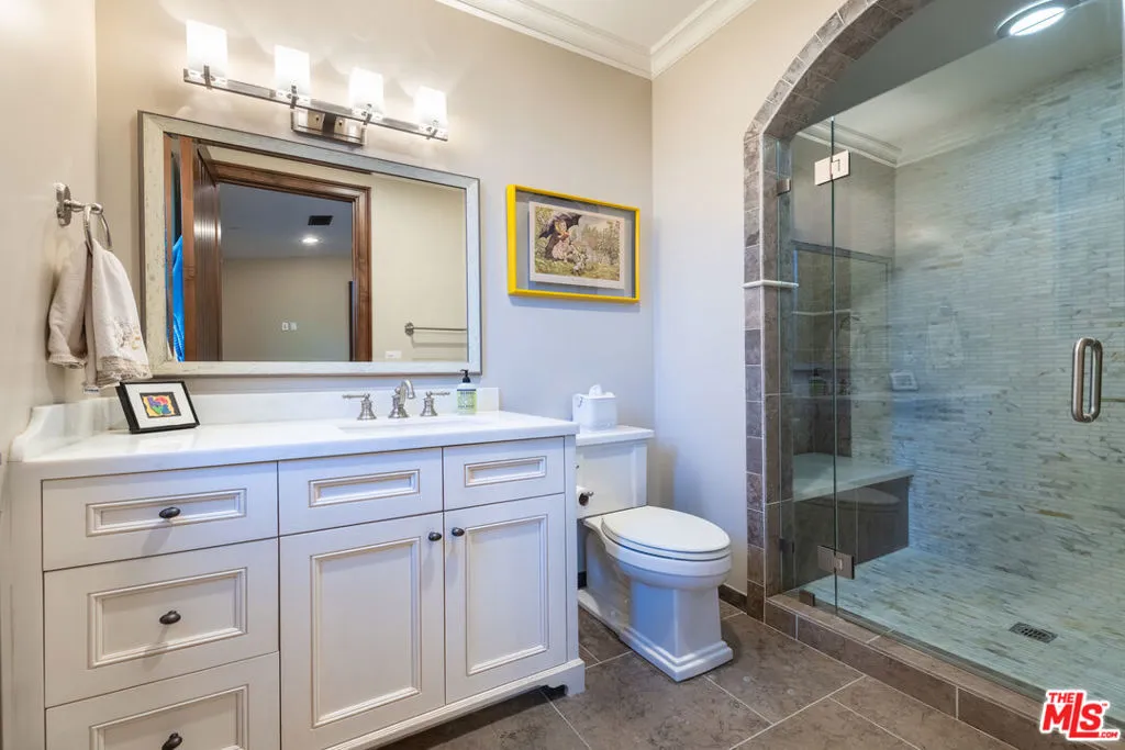 Encino, California 91316, United States, 5 Bedrooms Bedrooms, ,5 BathroomsBathrooms,Residential,Active,201569