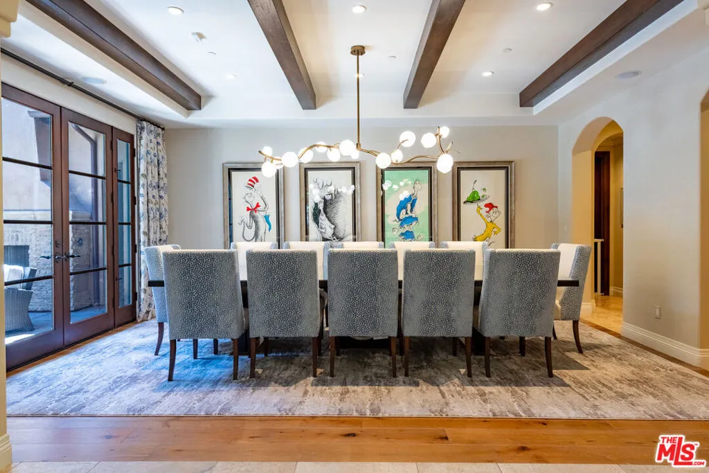 Encino, California 91316, United States, 5 Bedrooms Bedrooms, ,5 BathroomsBathrooms,Residential,Active,201569