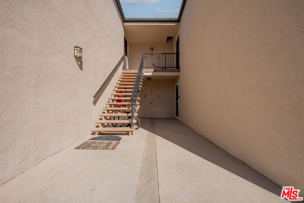 25730 Player Drive S4