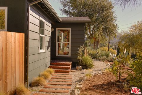 10816 Redmont Avenue Tujunga CA 91042