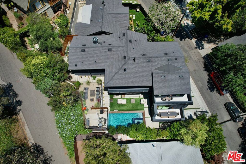 Properties 4 1919 Pinehurst Road