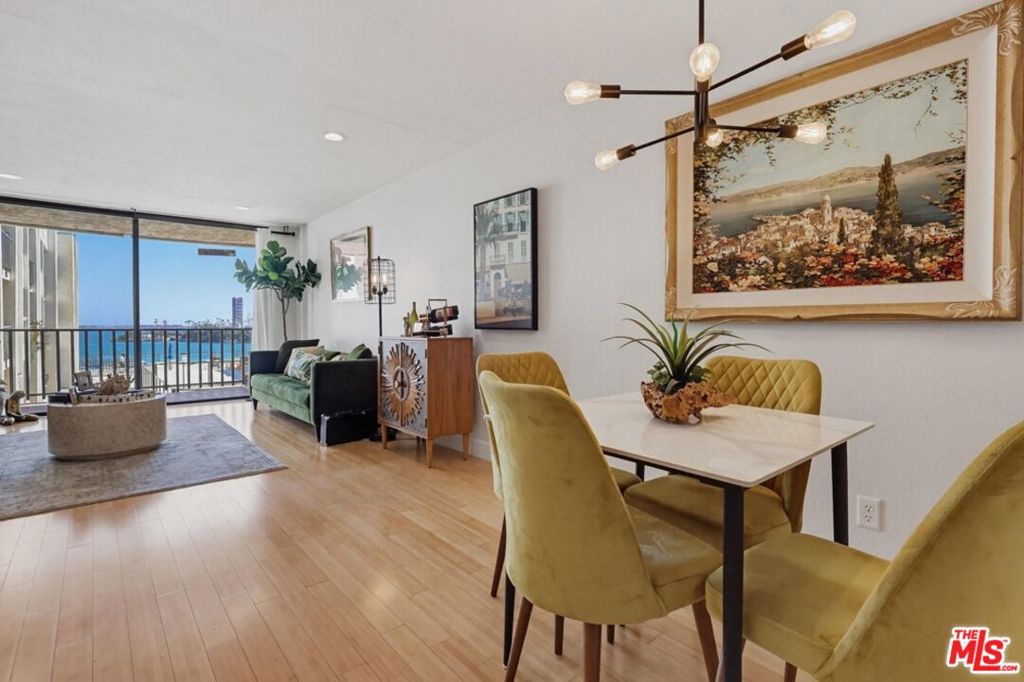 1140 E Ocean Boulevard 220