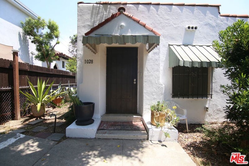 1028 N Hayworth Avenue