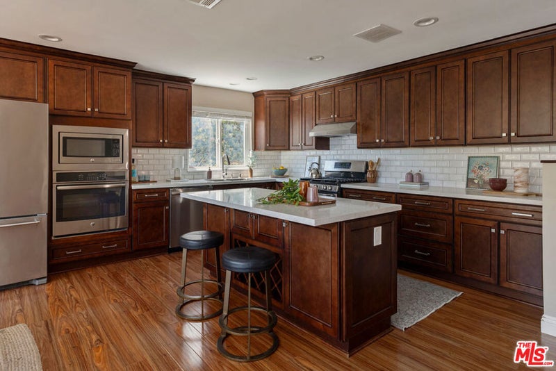 3751 Prestwick Drive