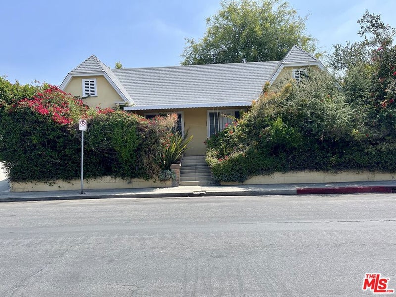 500 N Kingsley Drive