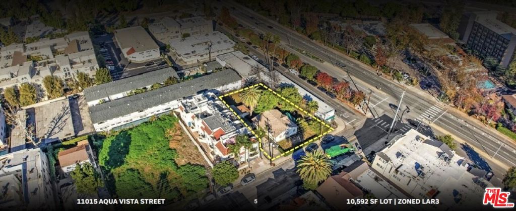 11015 Aqua Vista Street