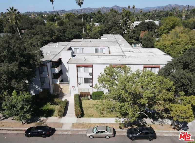819 Wright Avenue